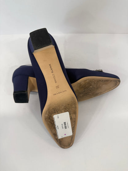 MANOLO BLAHNIK Satin Block Heel Pump / 8-EU38