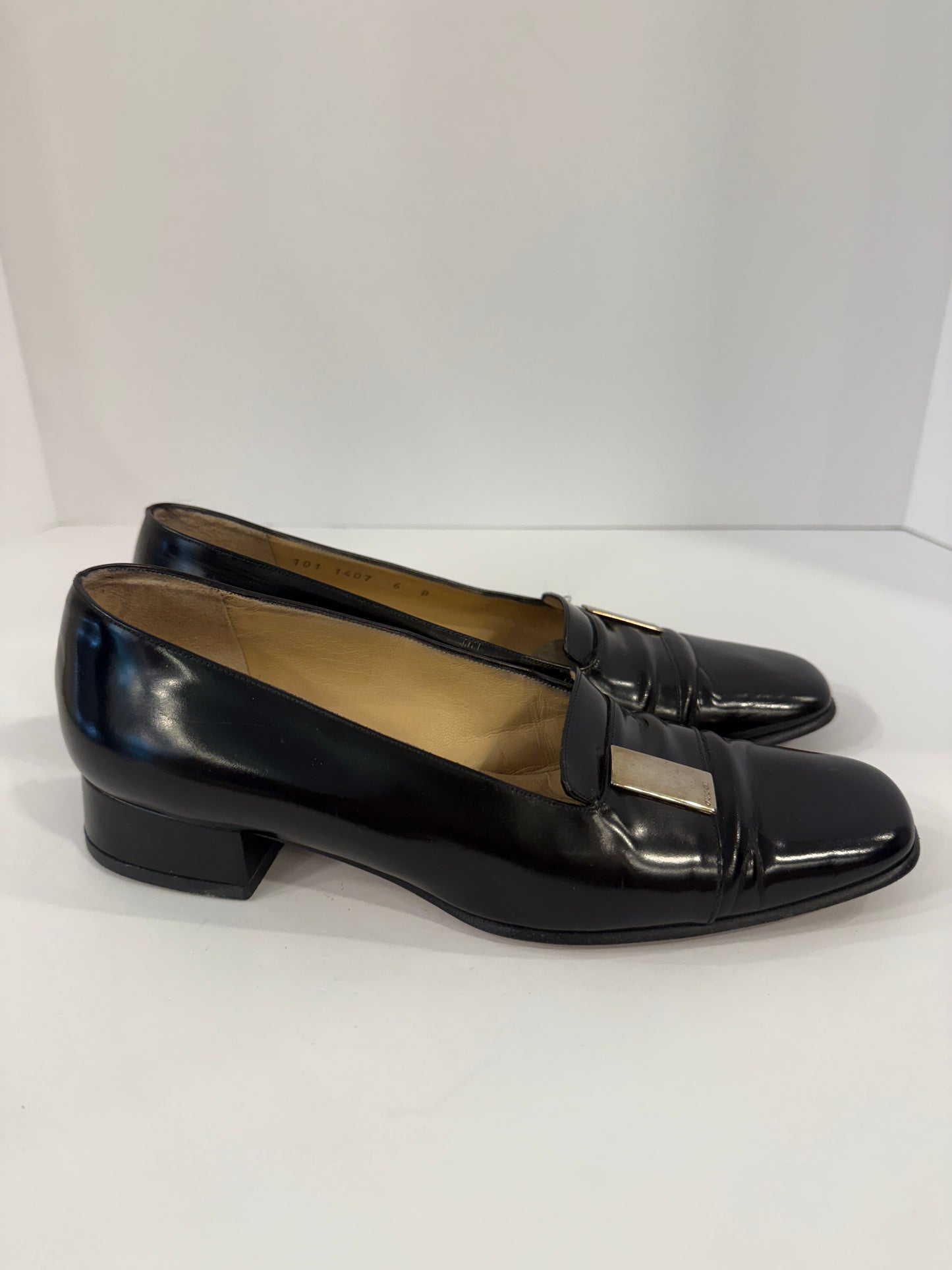 GUCCI Square Leather Flat Loaffers/ US 6-EU36