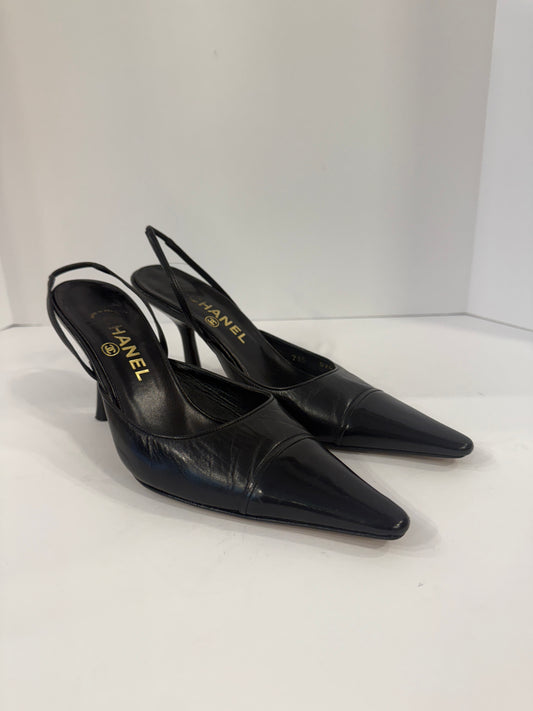CHANEL Leather Pointed Pump With Heels/ US 7 -EU 37.5