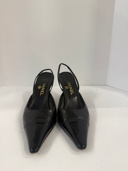 CHANEL Leather Pointed Pump With Heels/ US 7 -EU 37.5