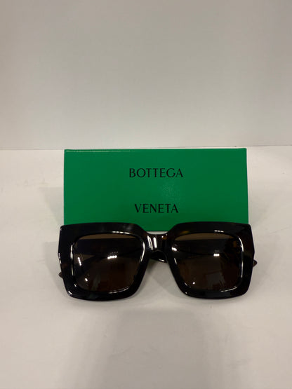 BOTTEGA VENETA Square Sunglasses / OS