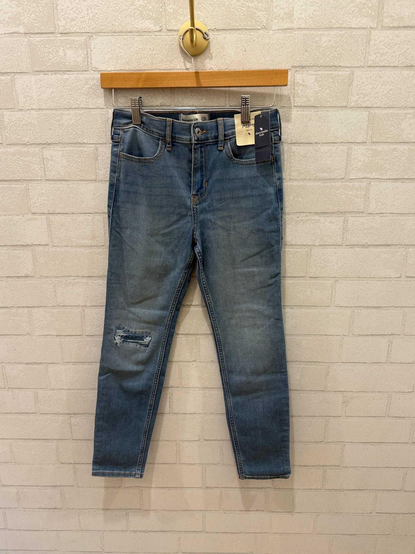 ABERCROMBIE NWT Jeans / 11-12Y