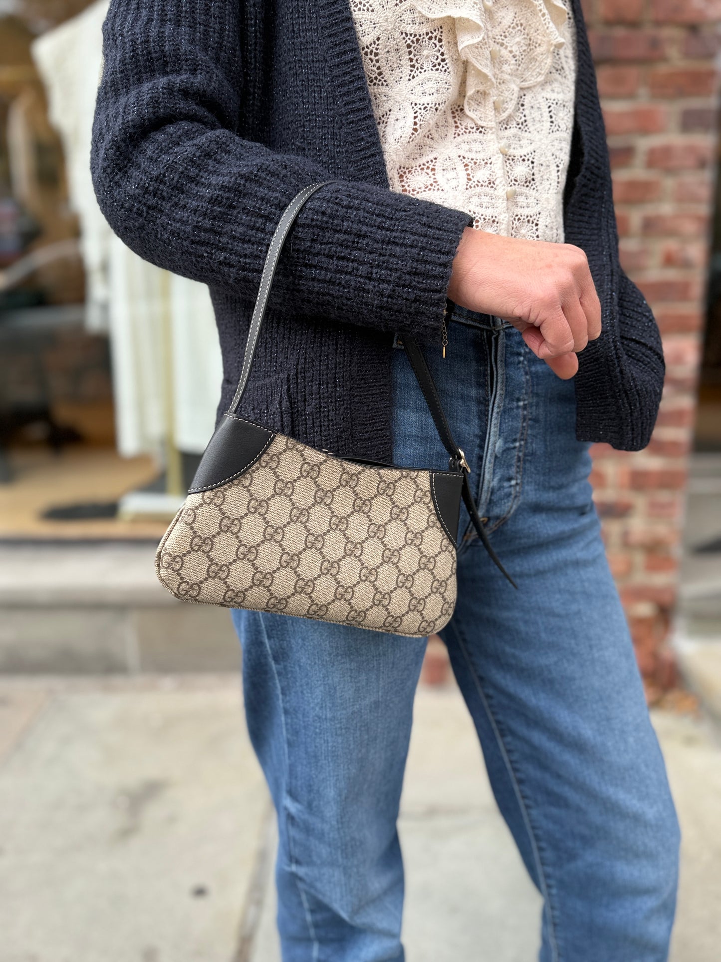 GUCCI GG Mini Bag Beige Emblem w. Black Leather