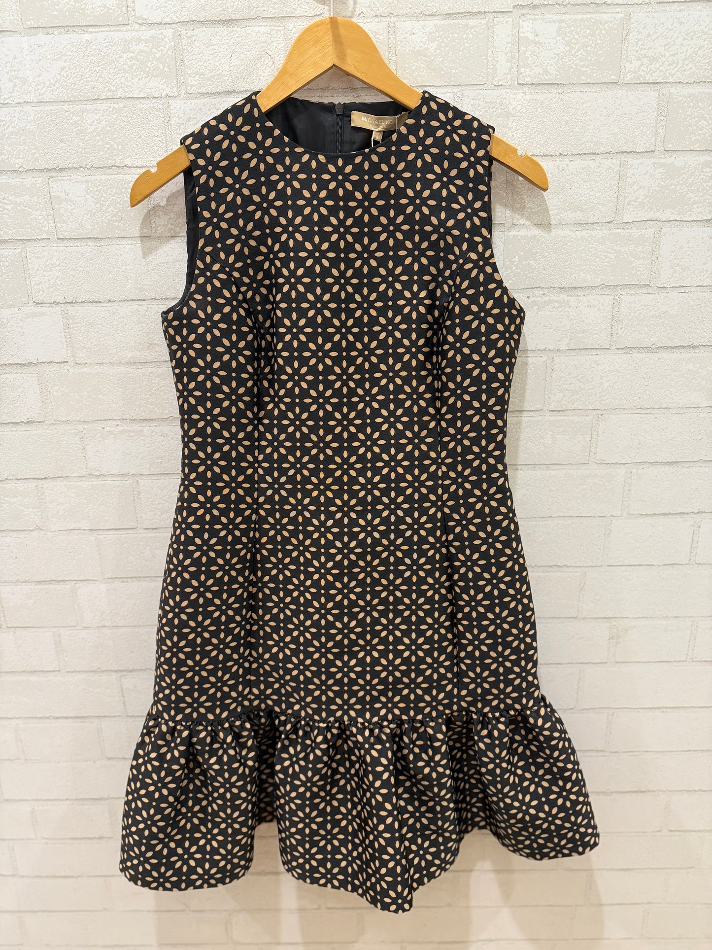 MICHAEL KORS NWT Sleeveless Sheath Dress / M-US8