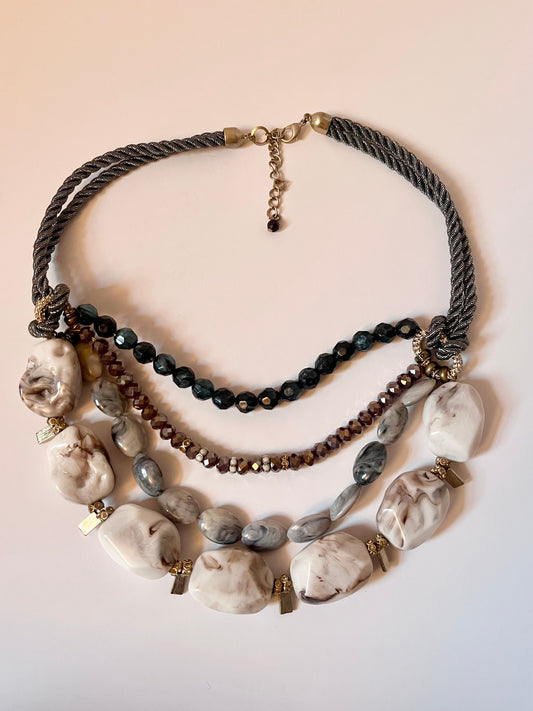 NO BRAND Chunky Beaded Layered Cord Necklace