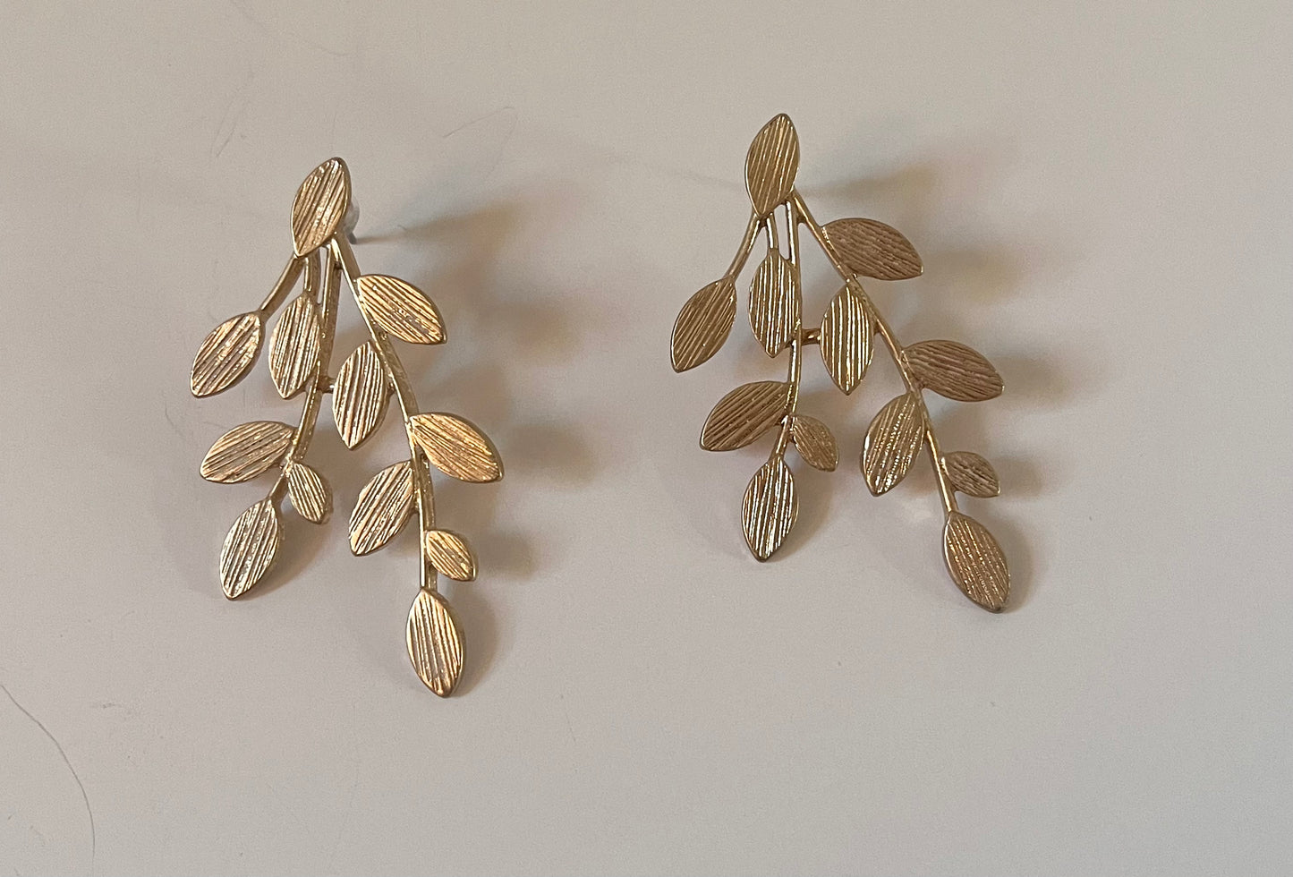 NO BRAND Gold Olive Branch earrings