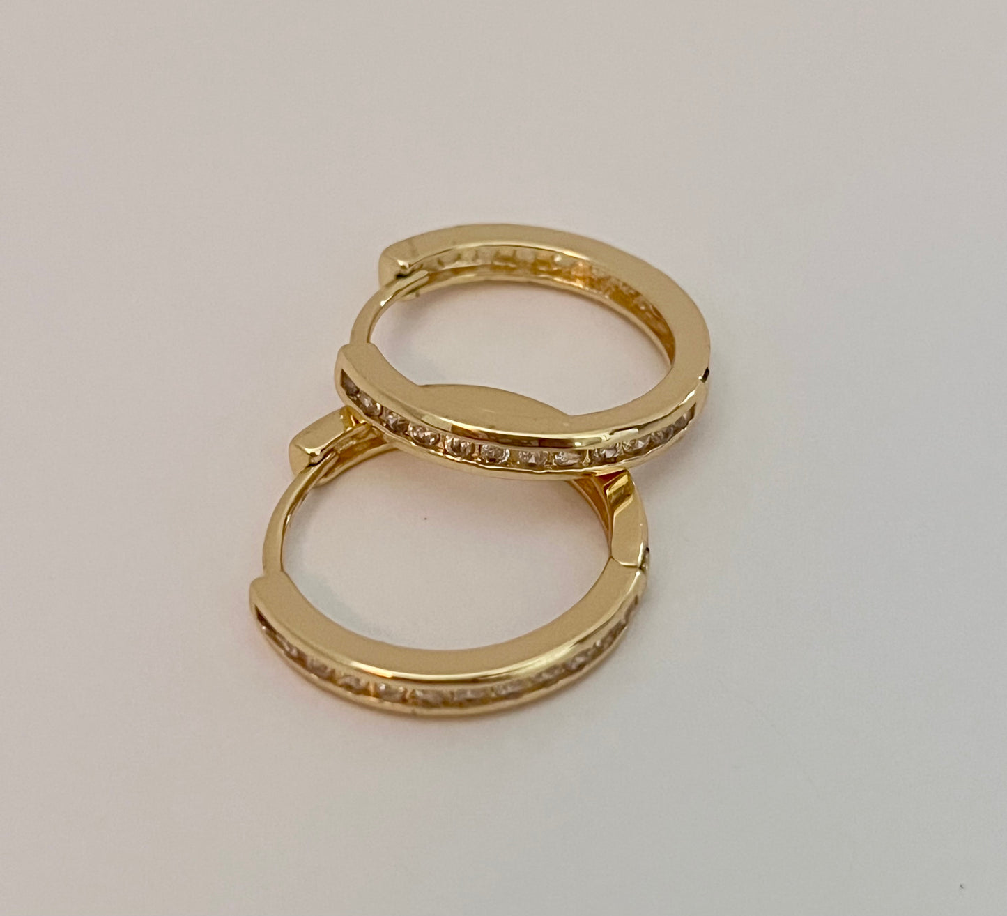 NO BRAND Rhinestone Gold Hoops earrings