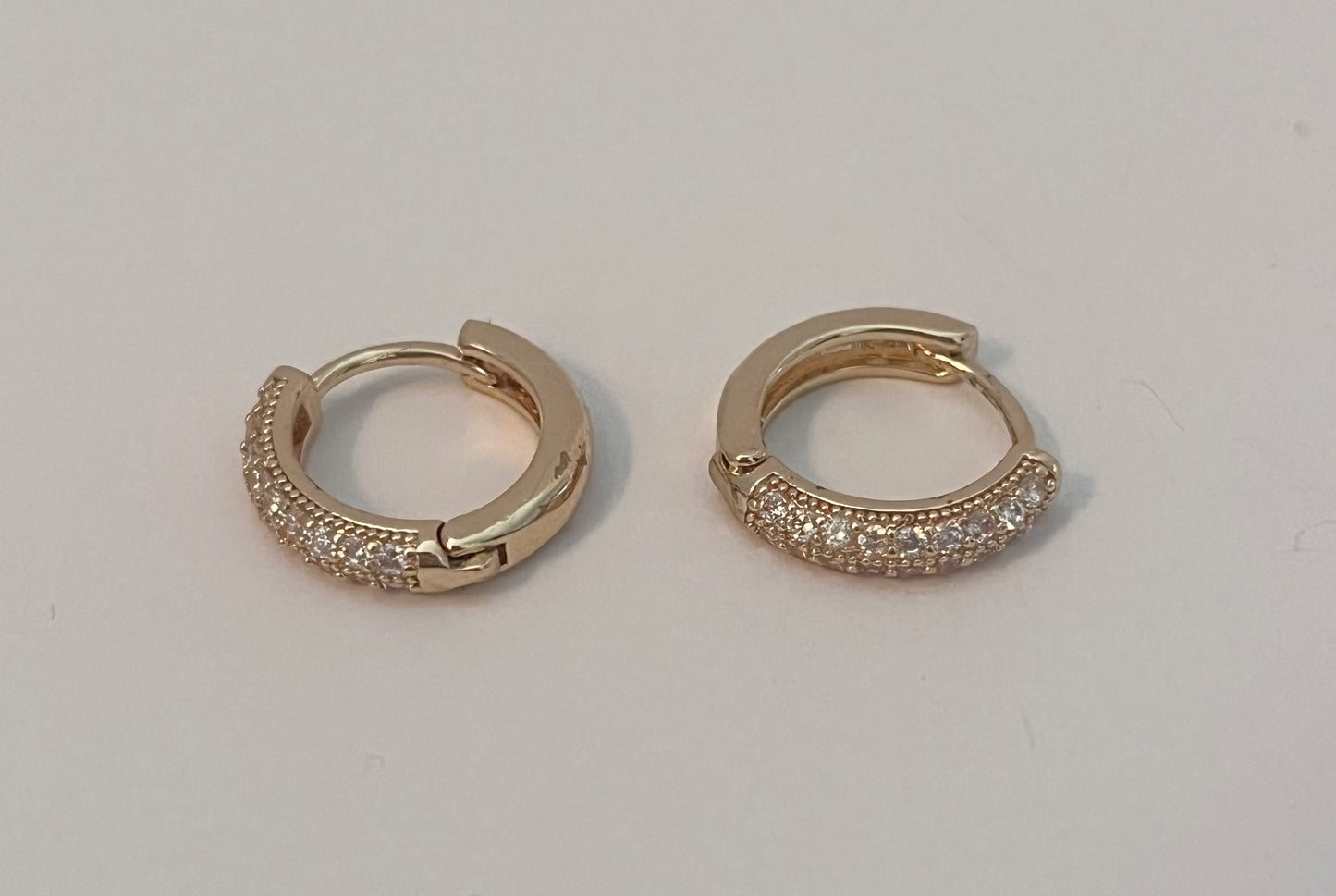 NO BRAND Pavé Stones Gold Hoop earrings