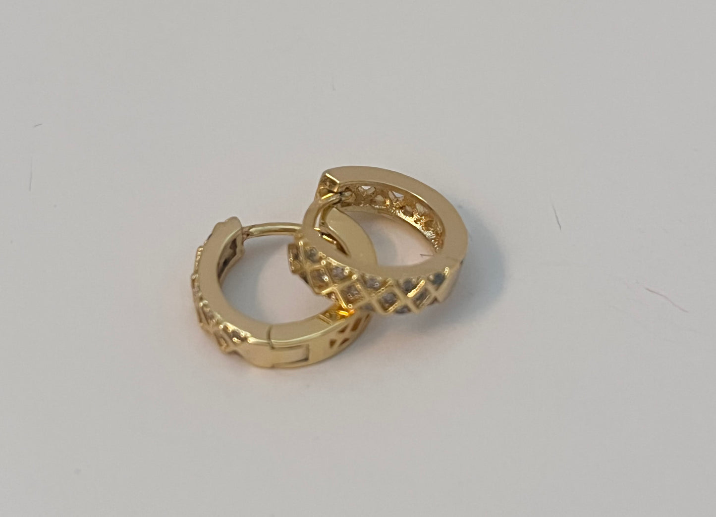 NO BRAND Gold Filigree Basket Hoop Earrings