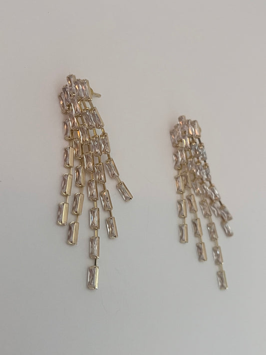NO BRAND Gold Crystal Tassel Earrings