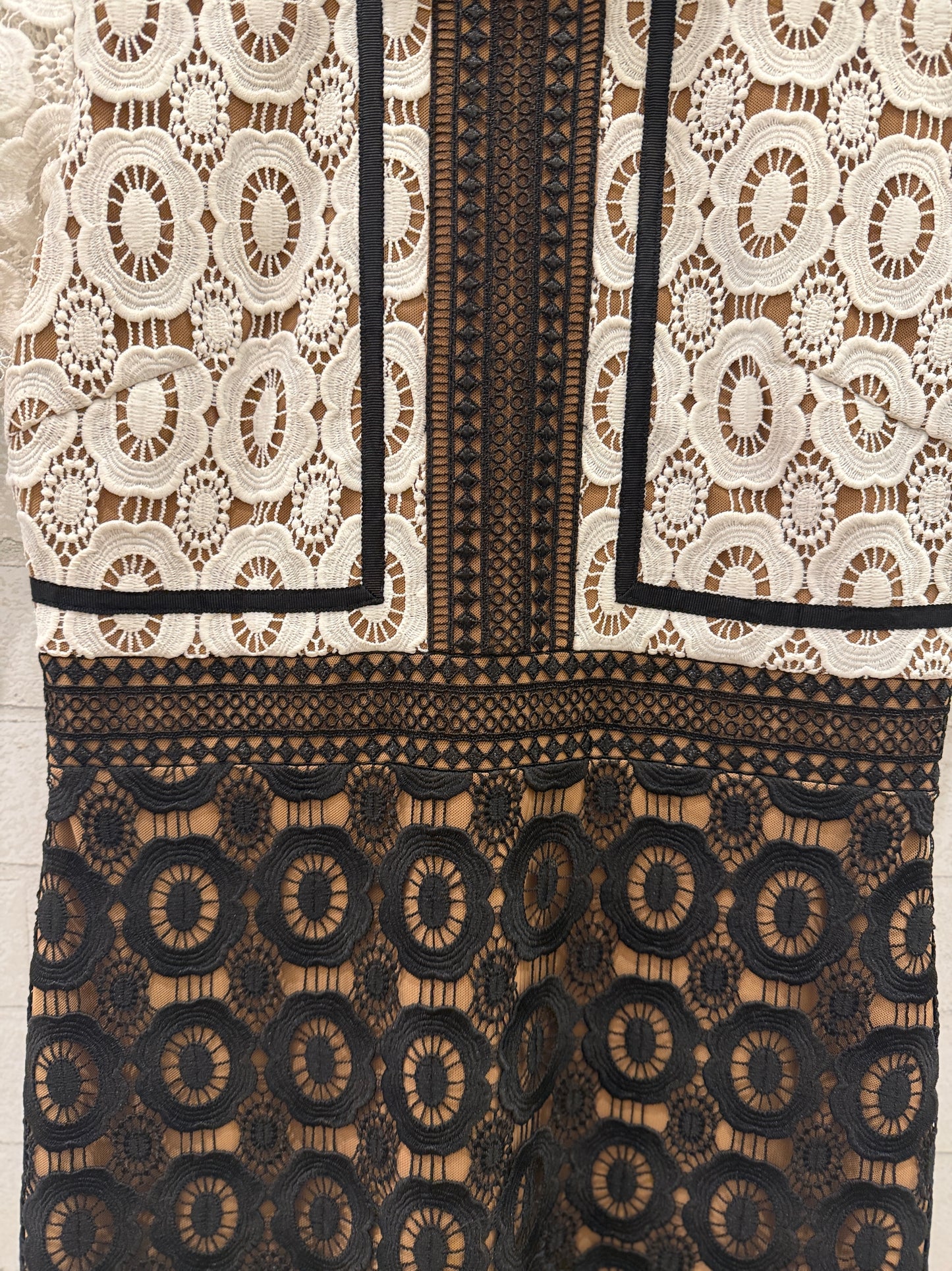 MANERGO Collared Crochet Dress White & Black / M-10UK