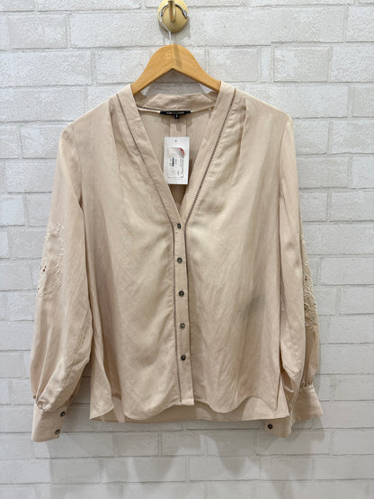 KOBI HALPERIN V-Neck Blouse W Flowers on Sleeves/ S-36