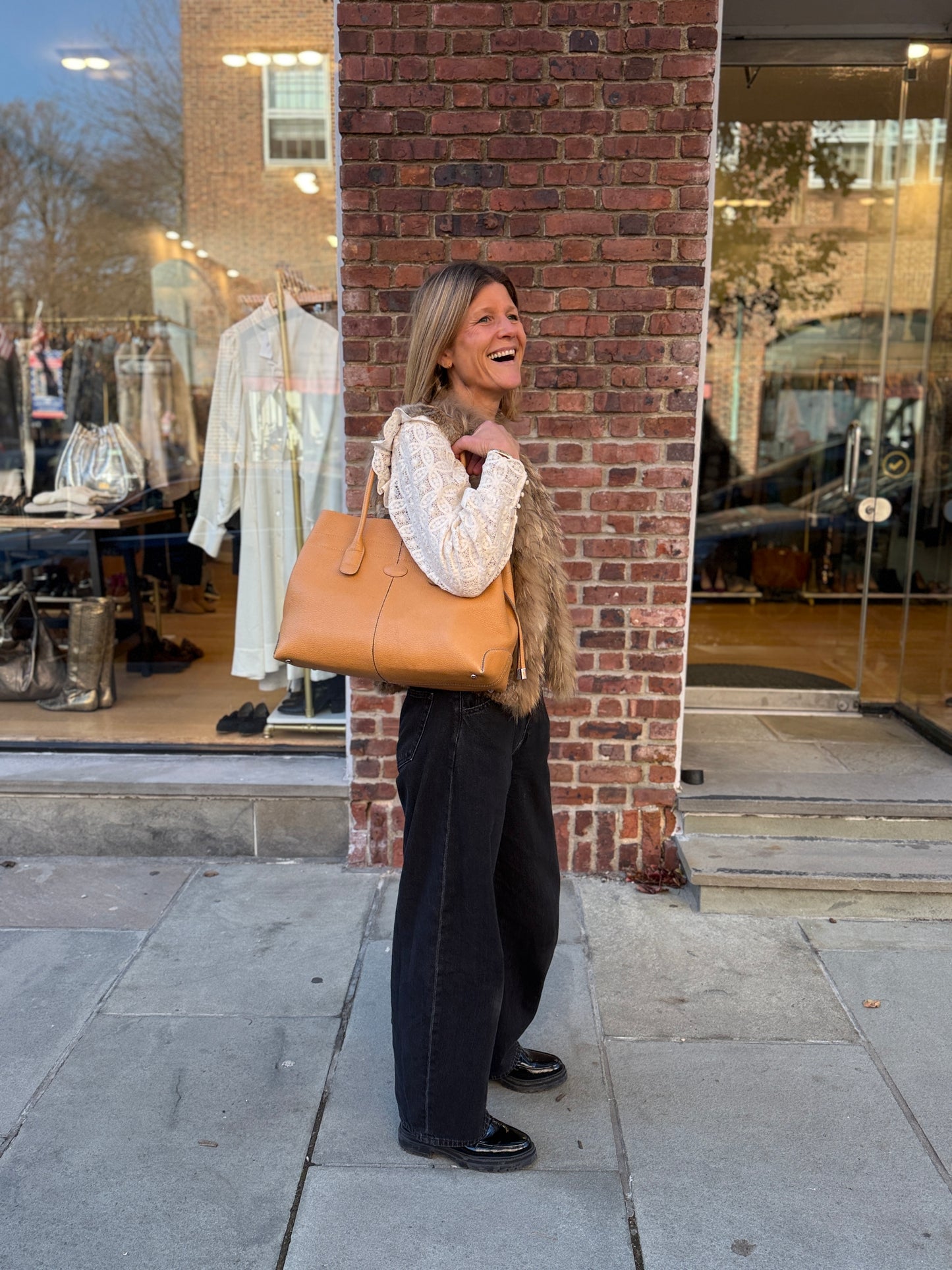 TOD'S medium Di drawstring leather tote bag