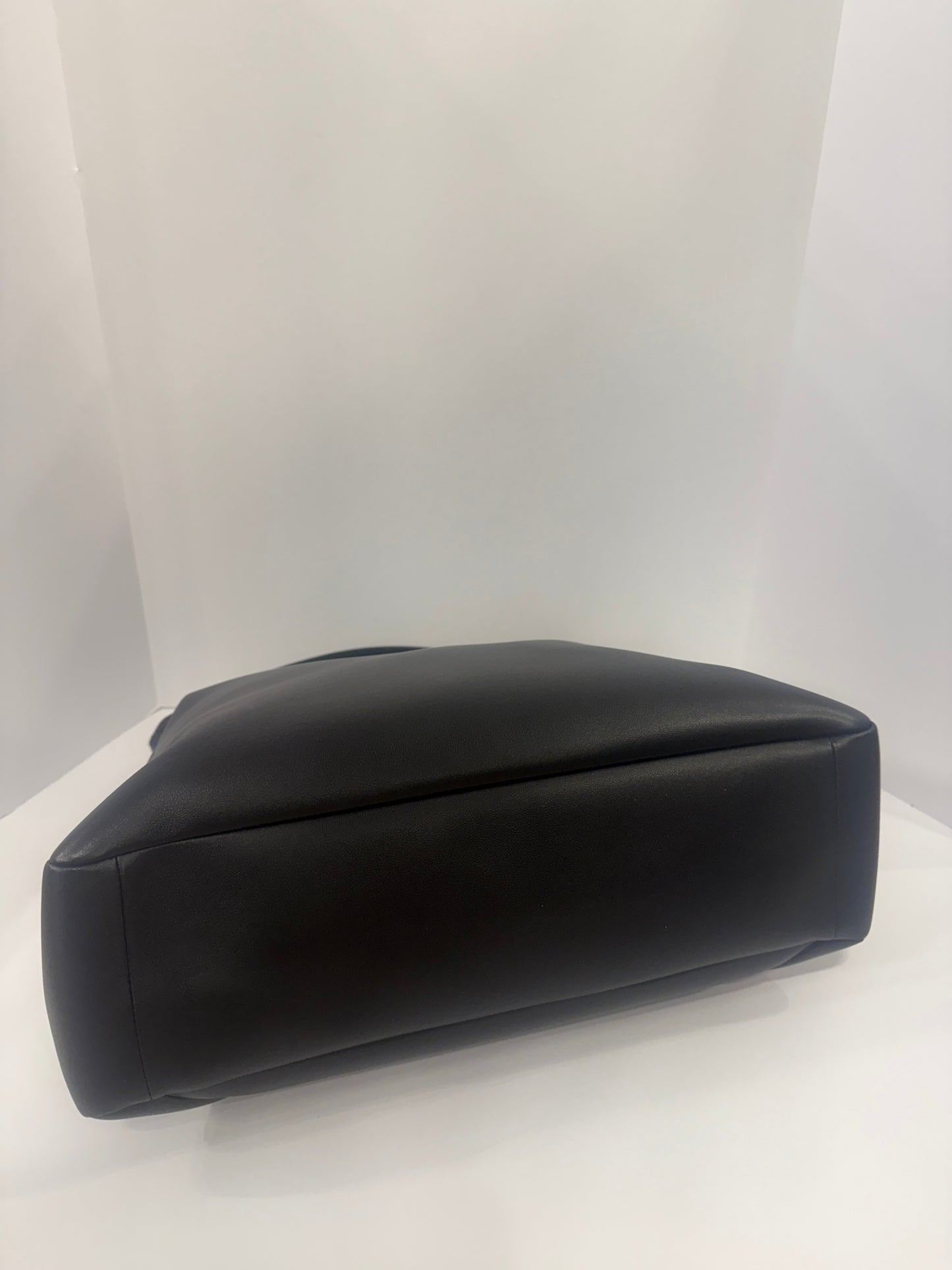 VALENTINO GARAVANI One Stud Calf Leather Tote Bag/OS