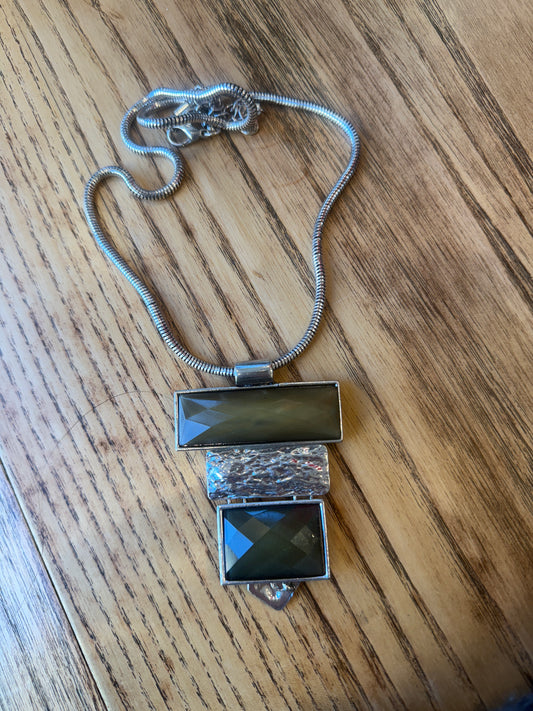 NO BRAND Silver Necklace With 4 Tiers Pendant / OS