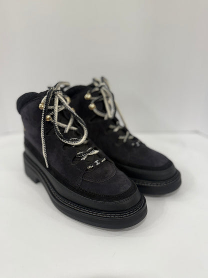 CHANEL NWT Suede & Leather Combat Boots/ US8.5-EU39