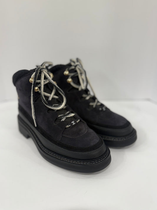 CHANEL NWT Suede & Leather Combat Boots/ US8.5-EU39