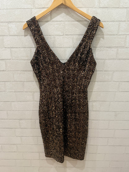 DRESS THE POPULATION Sleeveless Sequin Dress / M