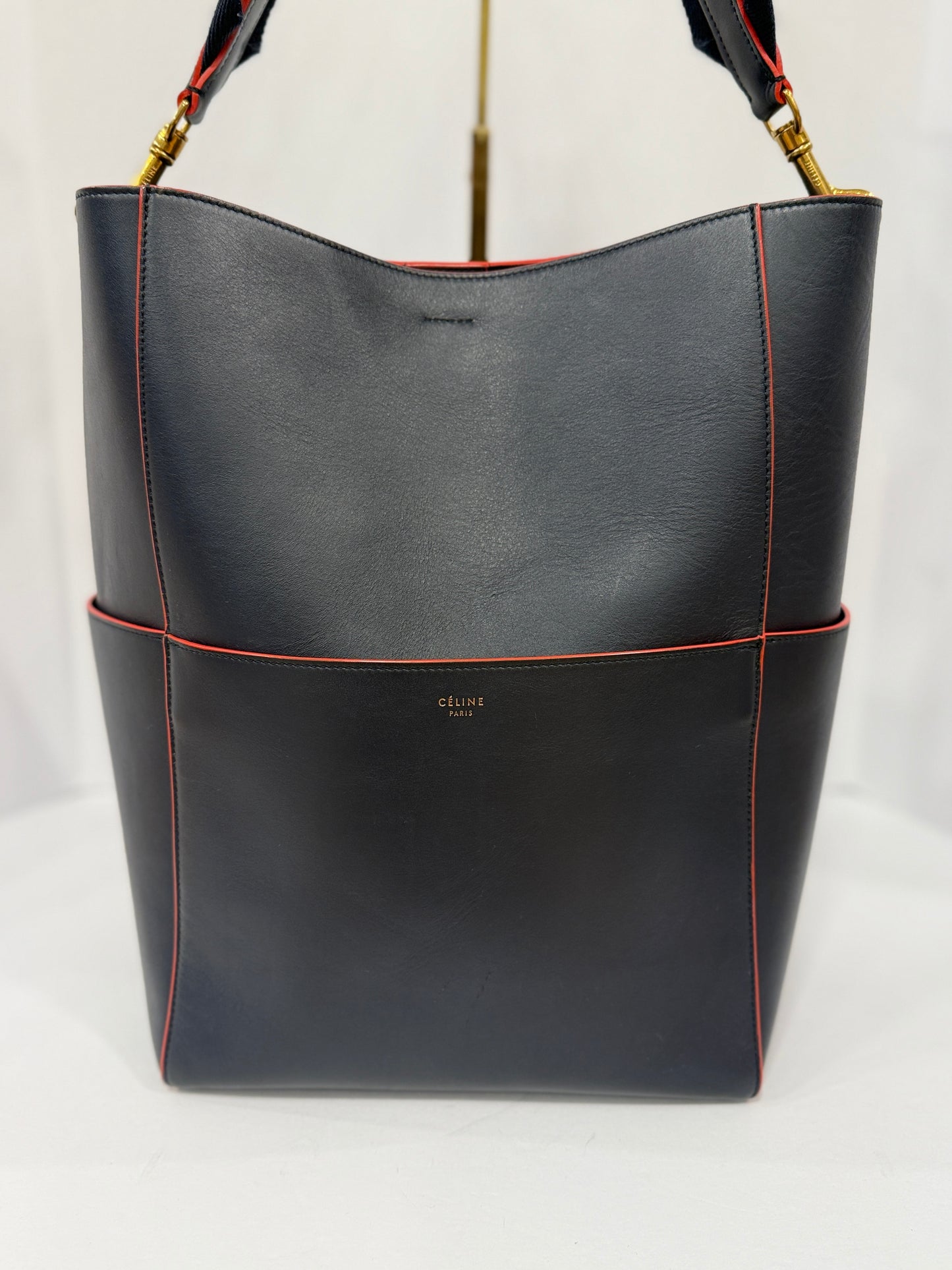 CÉLINE Leather Seau Sangle Tote Bag/OS