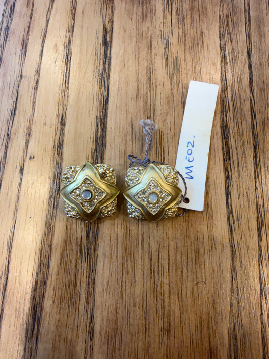 ROXANNE ASSOULINE NWT Clip On Earrings