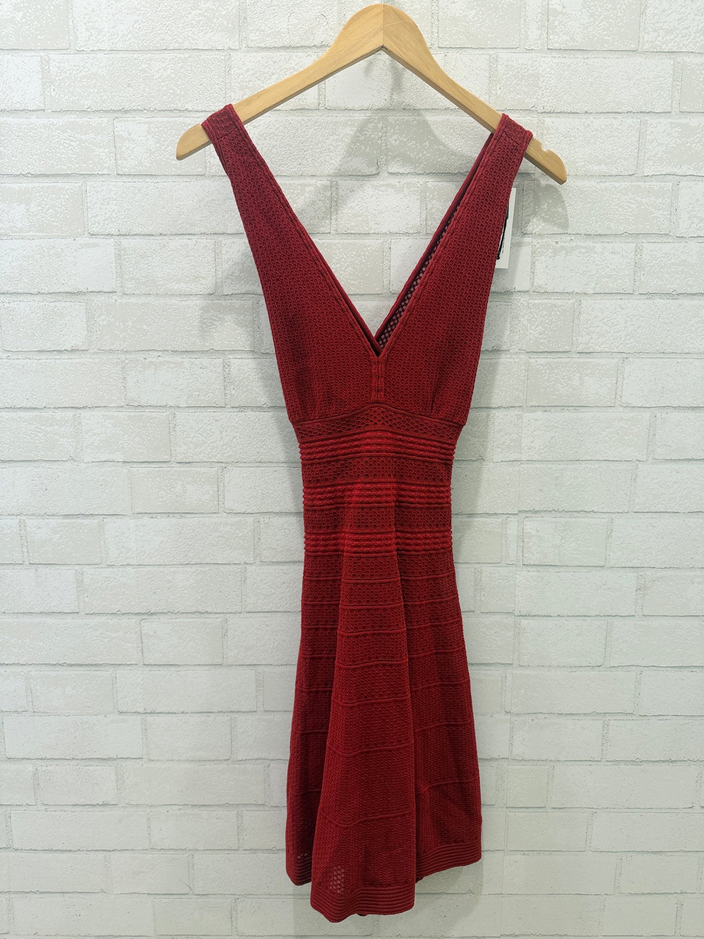 MISSONI Textured Knit Fit-and-Flare Dress in Red — Excellent | XS-EU36