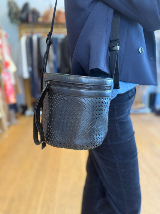 BOTTEGA VENETTA Calfskin  Bucket Shoulder Bag