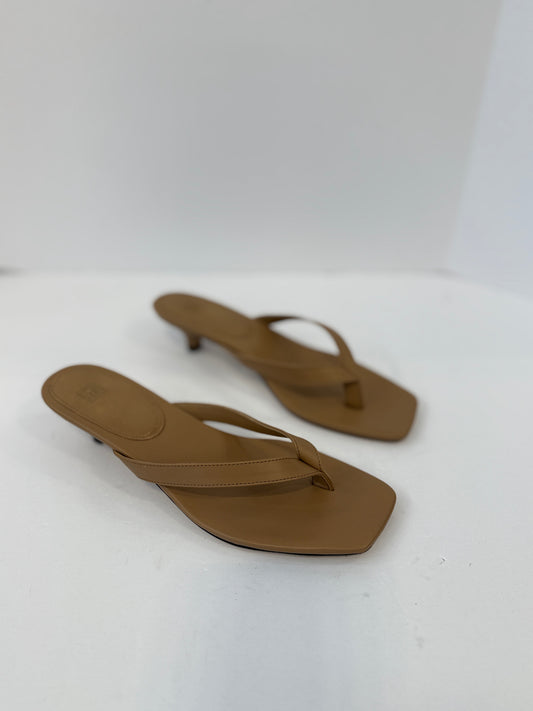 TOTEME Leather Flip-Flop Heels/7-EU37