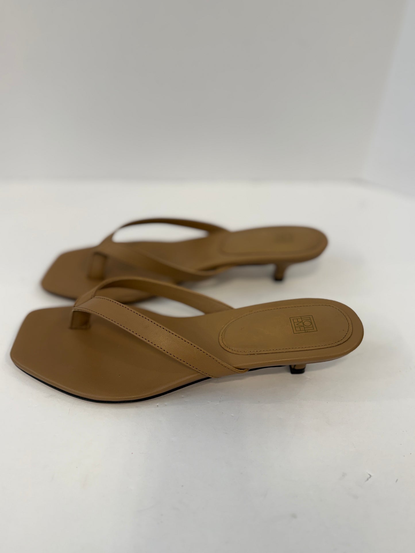 TOTEME Leather Heeled Thong Sandal in Camel — Excellent | US7-EU37