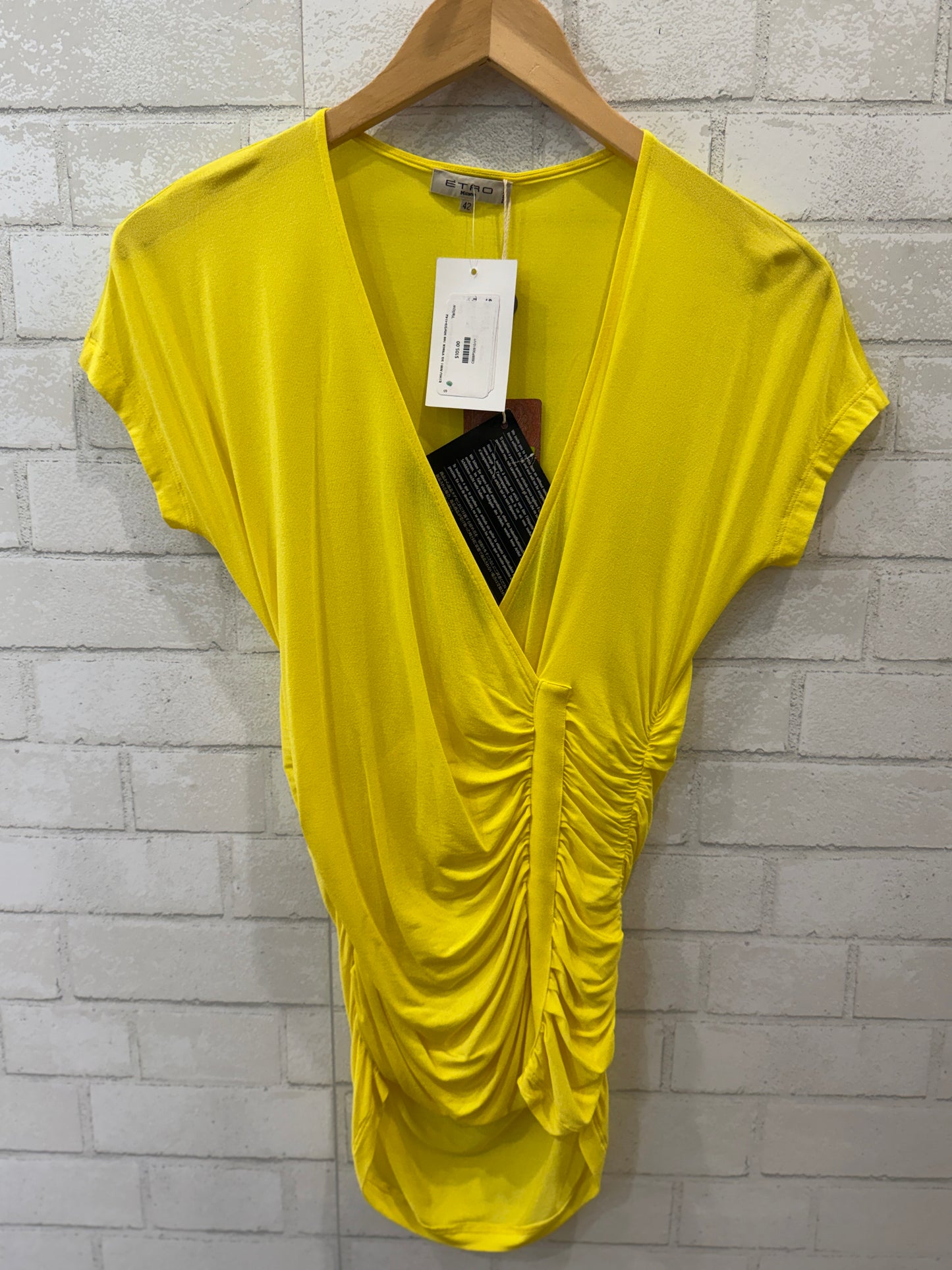 ETRO NWT SS VNeck Tee Shirt/S-IT42
