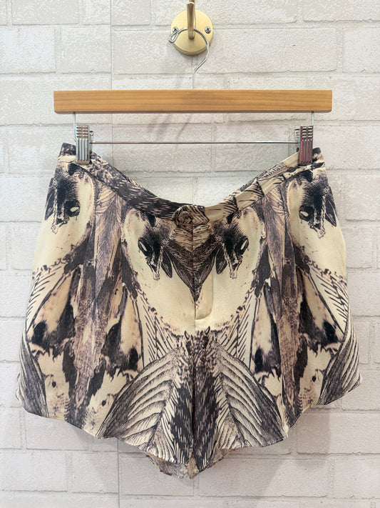 HAUTE HIPPIE Silk Printed Shorts / M-US6