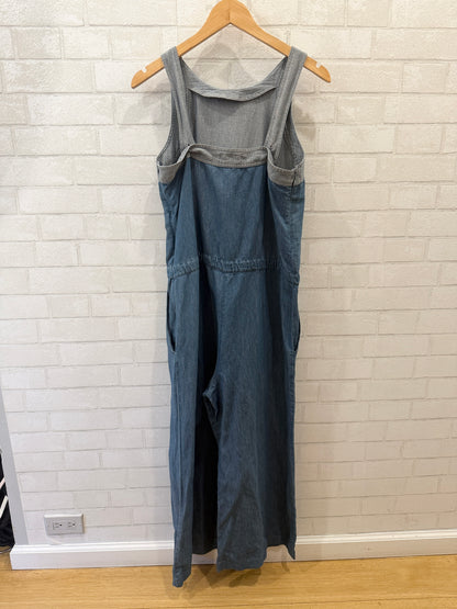 CLOSED Sleeveless Chambray Jumpsuit/M