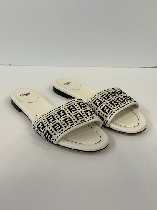 FENDI FF Interlace Woven Leather Slide Sandals / US8-EU39