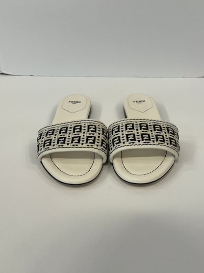 FENDI FF Interlace Woven Leather Slide Sandals / US8-EU39