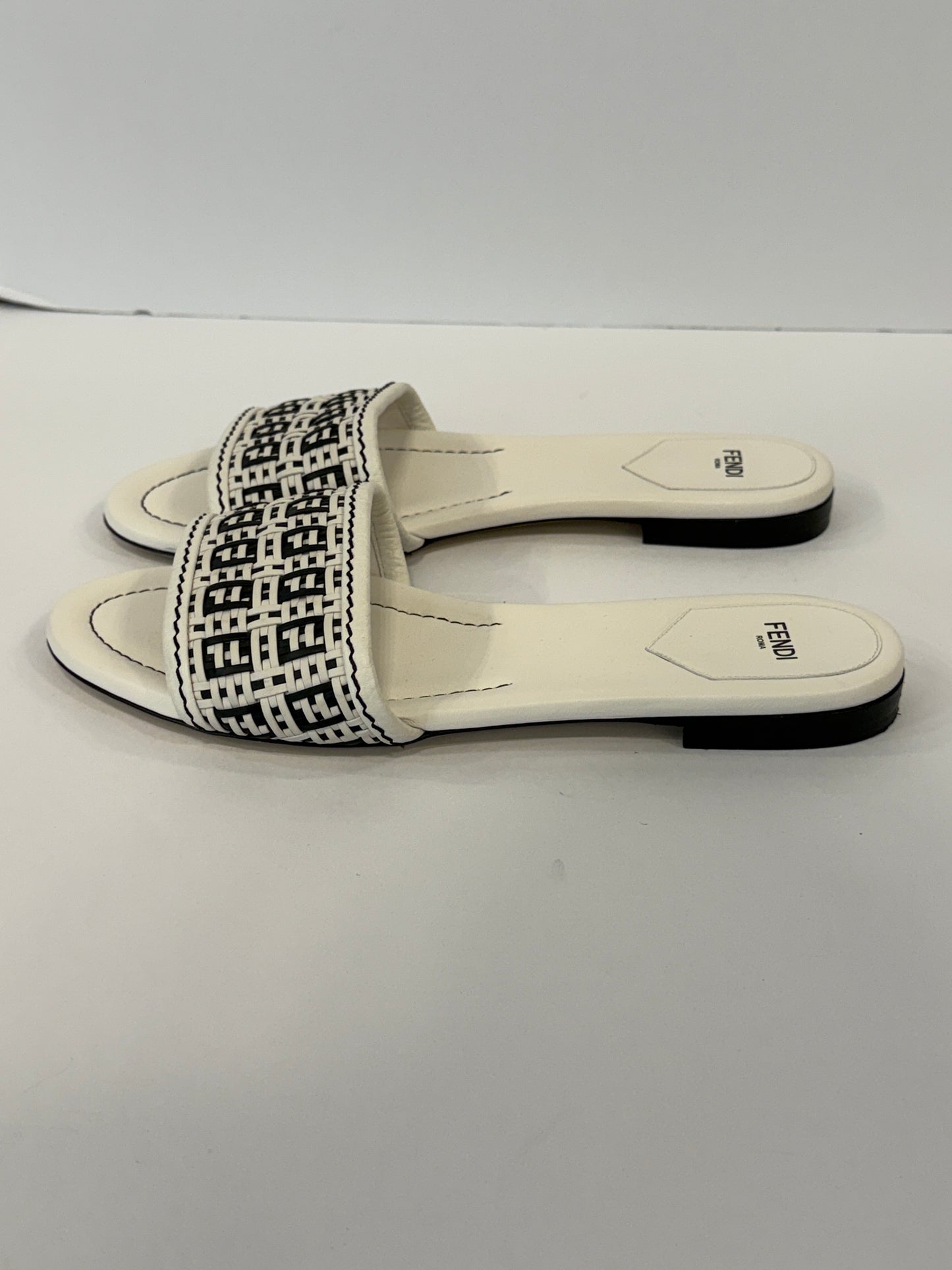 FENDI FF Interlace Woven Leather Slide Sandals / US8-EU39