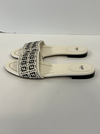 FENDI FF Interlace Woven Leather Slide Sandals / US8-EU39