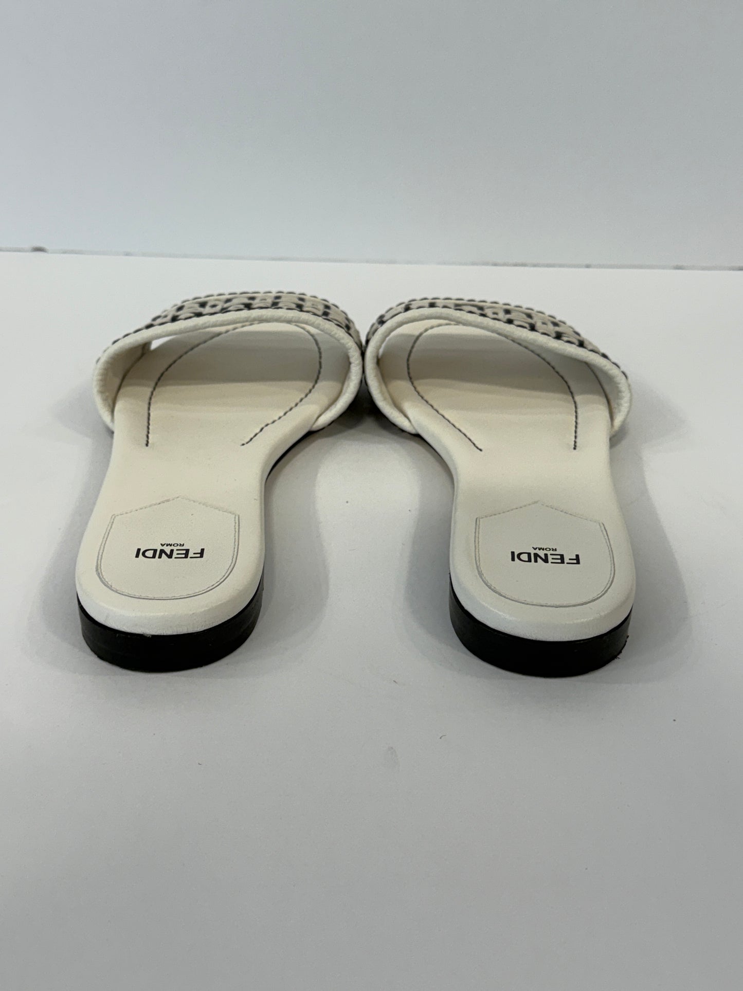 FENDI FF Interlace Woven Leather Slide Sandals / US8-EU39