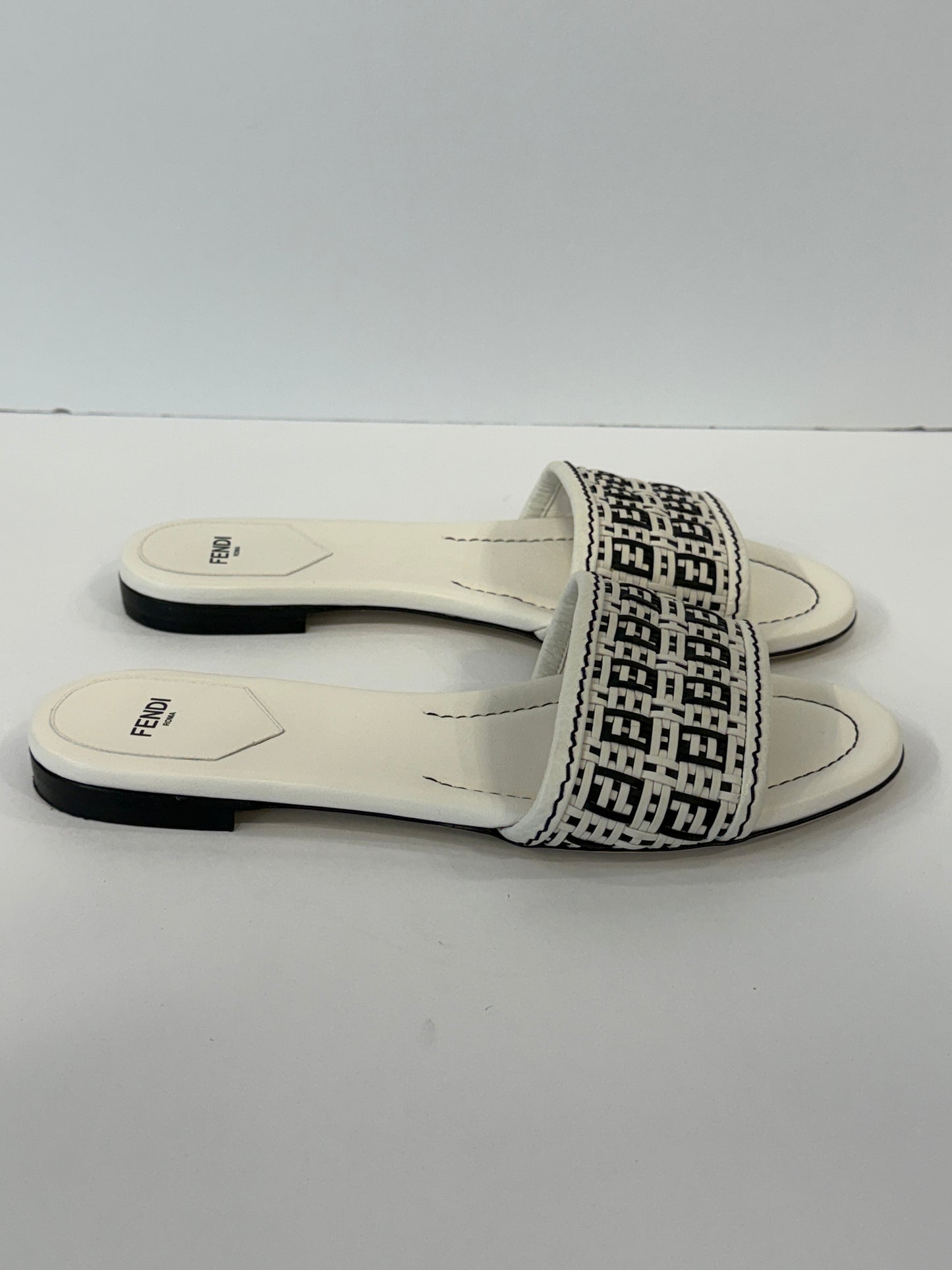 FENDI FF Interlace Woven Leather Slide Sandals / US8-EU39