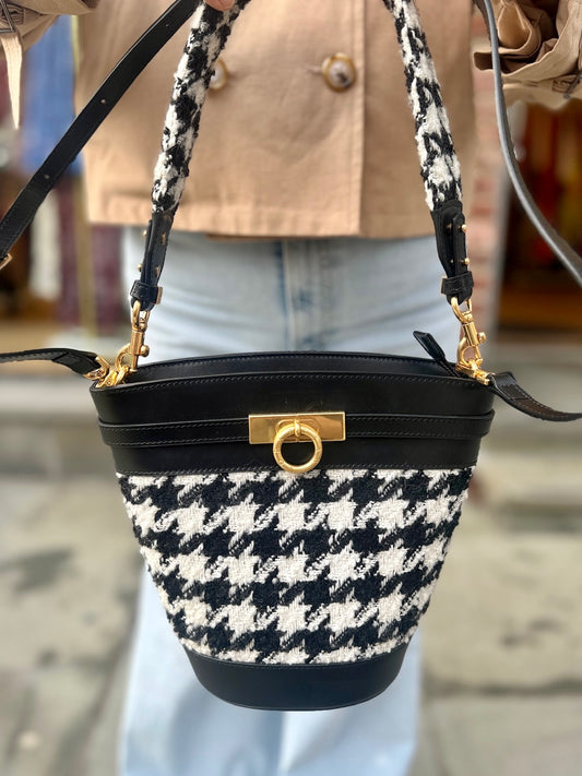 PARISAWANG Madison Bucket Bag