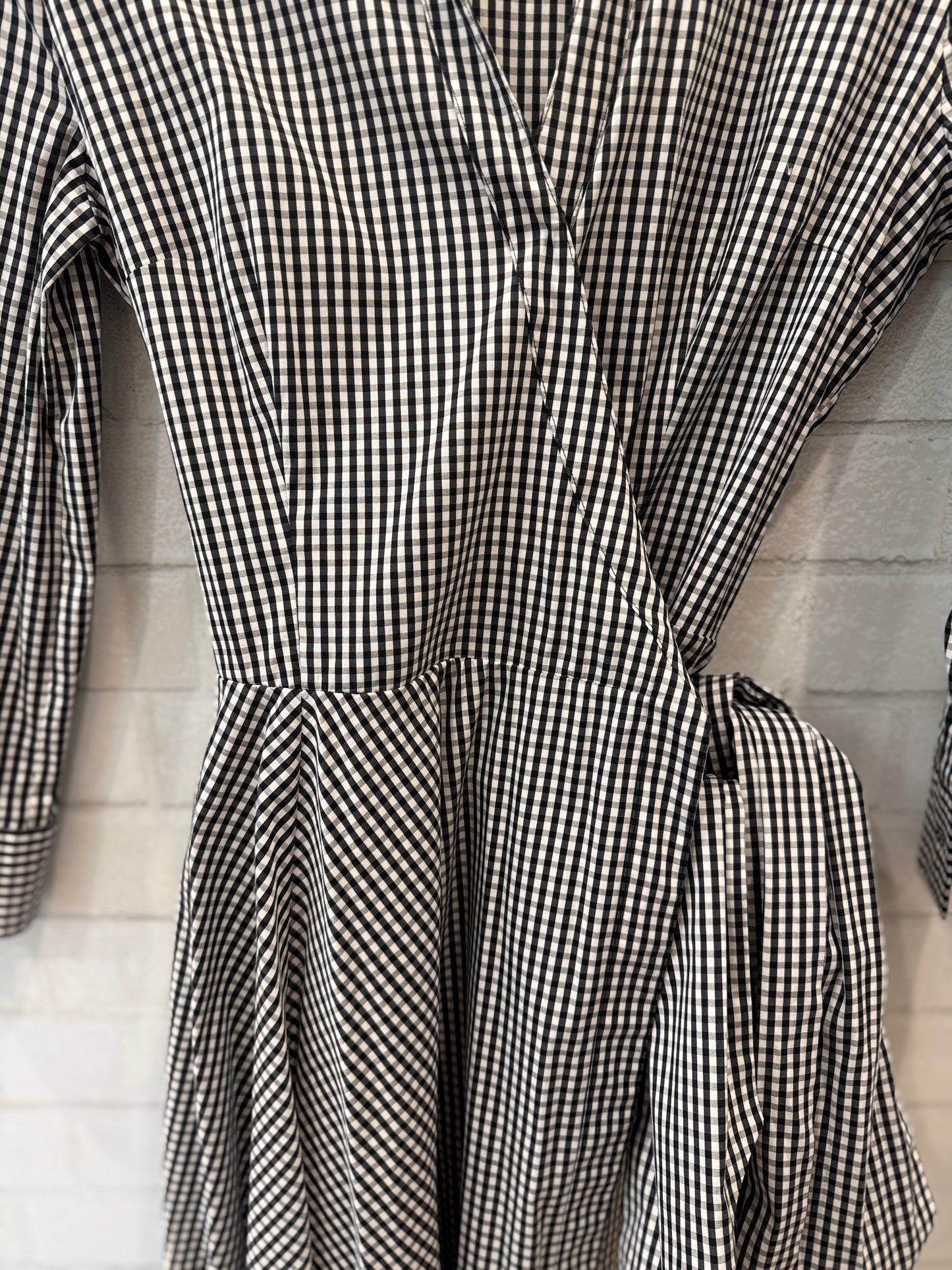 MICHAEL KORS COLLECTION Cotton Poplin Gingham Print LS Wrap Midi Dress / M-US6
