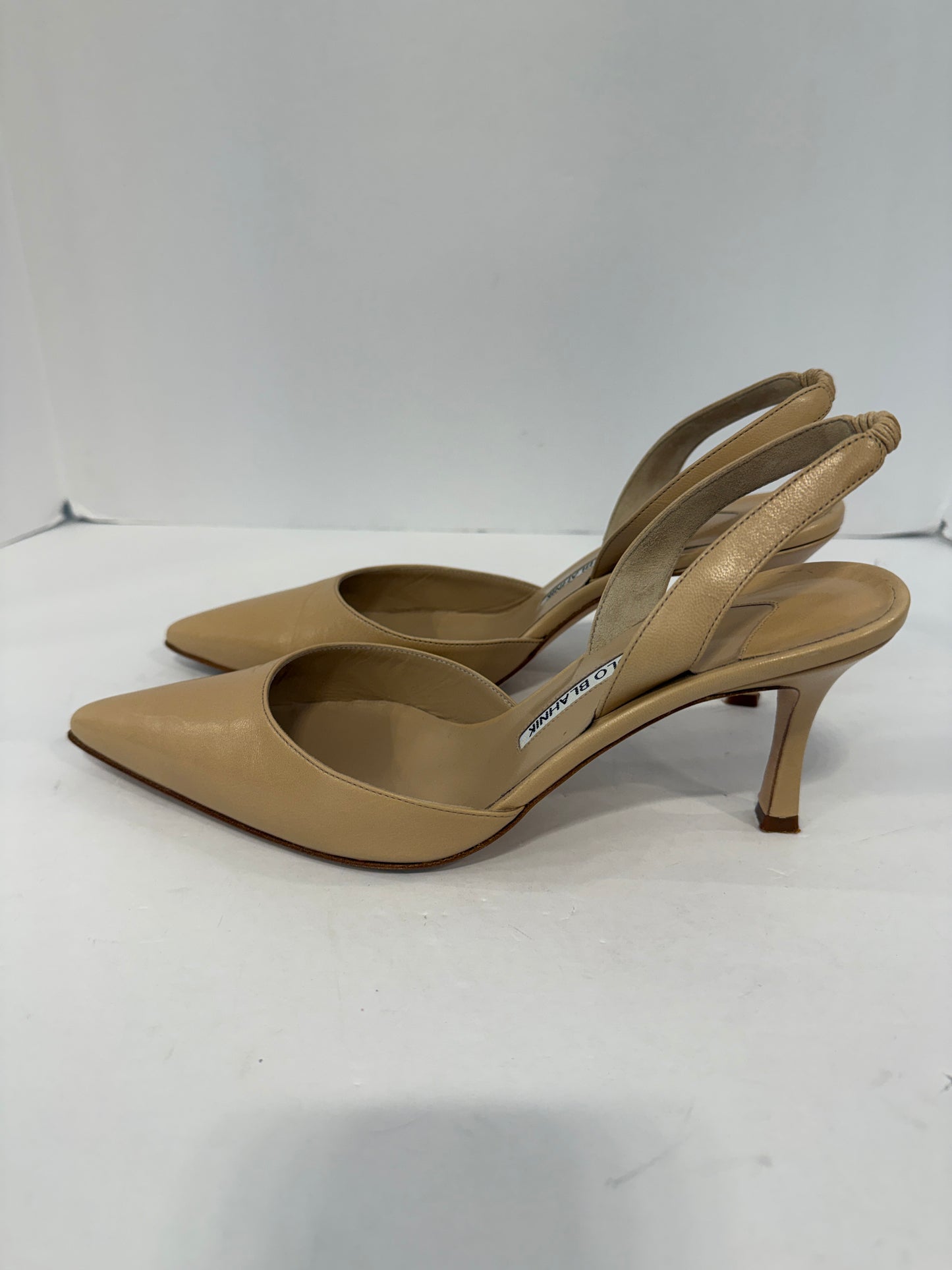 MANOLO BLAHNIK Leather Beige Slingback US9 - EUR38.5