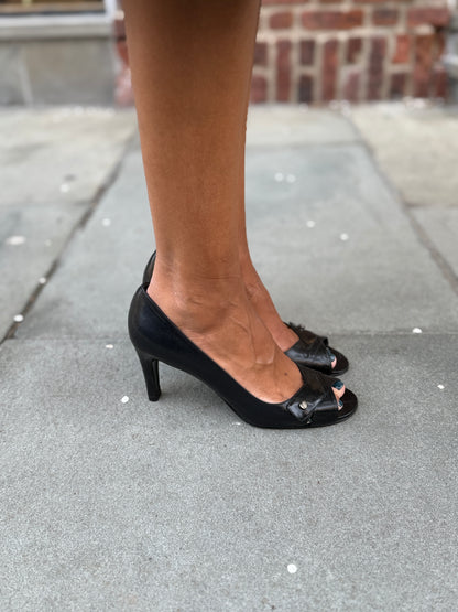 STUART WEITZMAN Black Open Toe Pump / 9-EU39.5
