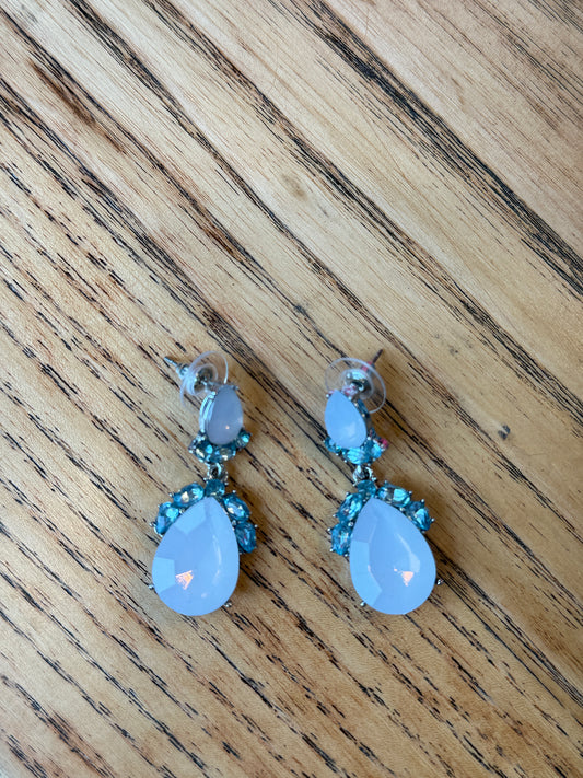 NO BRAND NWT Pendant Earrings W Blue Strass