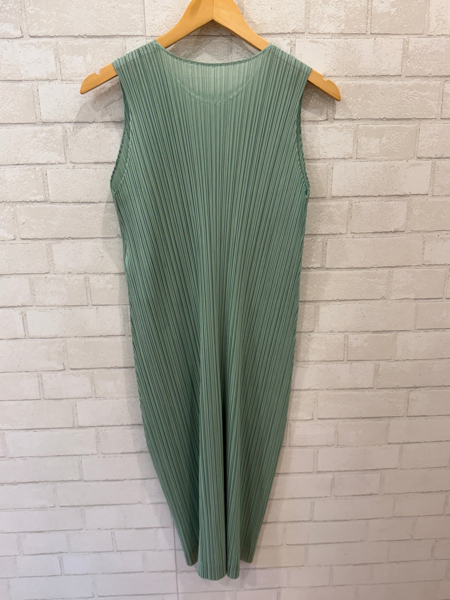 ISSEY MIYAKE PLEATS PLWASE sleeveless Midi Dress/M