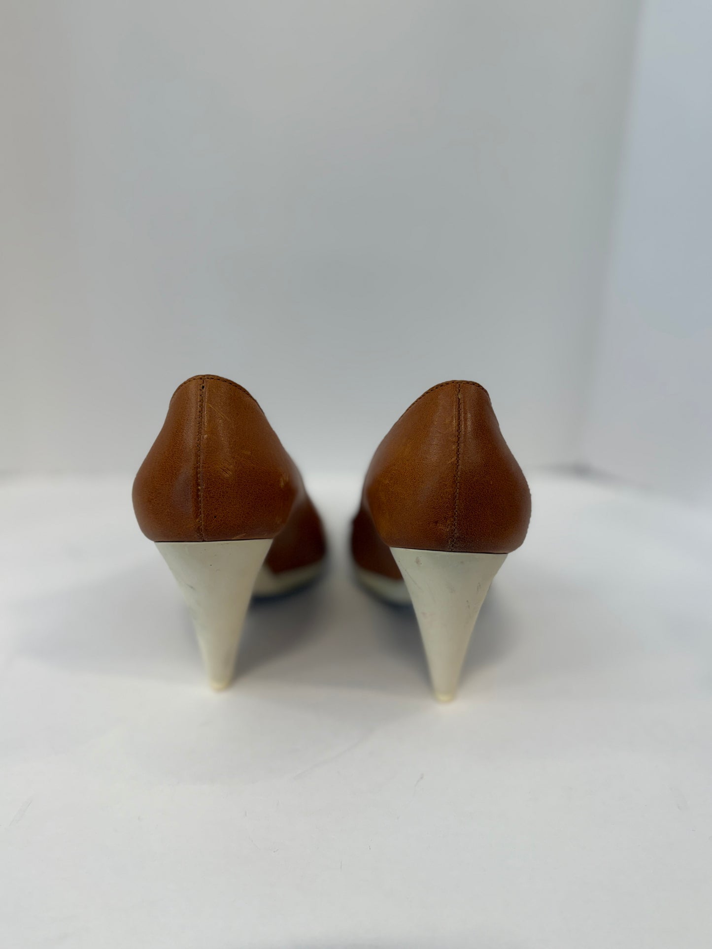GIVENCHY Leather High Pump/8.5-EU39