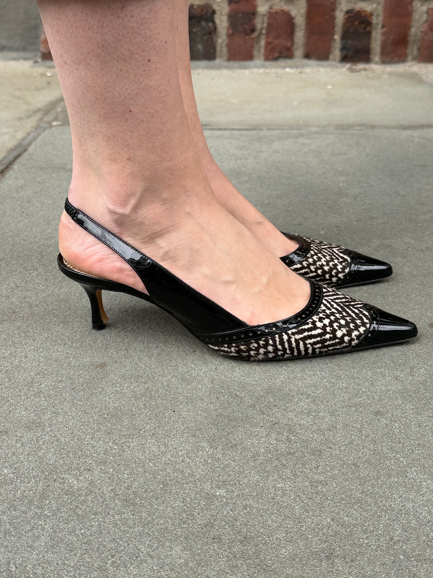 MANOLO BLAHNIK Leather & Pony hair Carolyne Kitty Heels Slingback/US8.5-EU39
