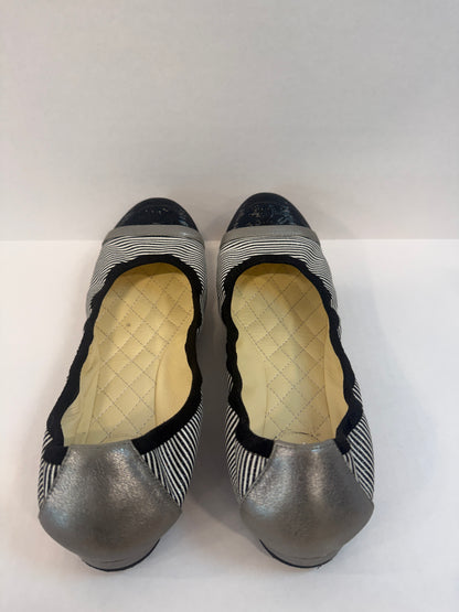 CHANEL Cap-Toe Ballet Flat in Striped Gros Grain/US8-EU39