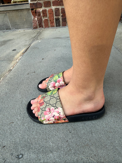 GUCCI GG Supreme Blooms Floral Slide Sandals — Authentic Pre-Owned | EU36 / US6