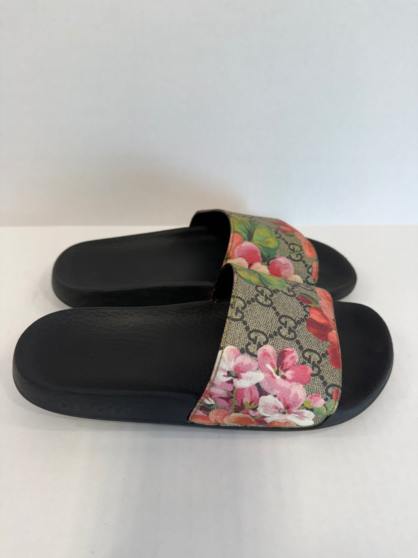 GUCCI GG Supreme Blooms Floral Slide Sandals — Authentic Pre-Owned | EU36 / US6