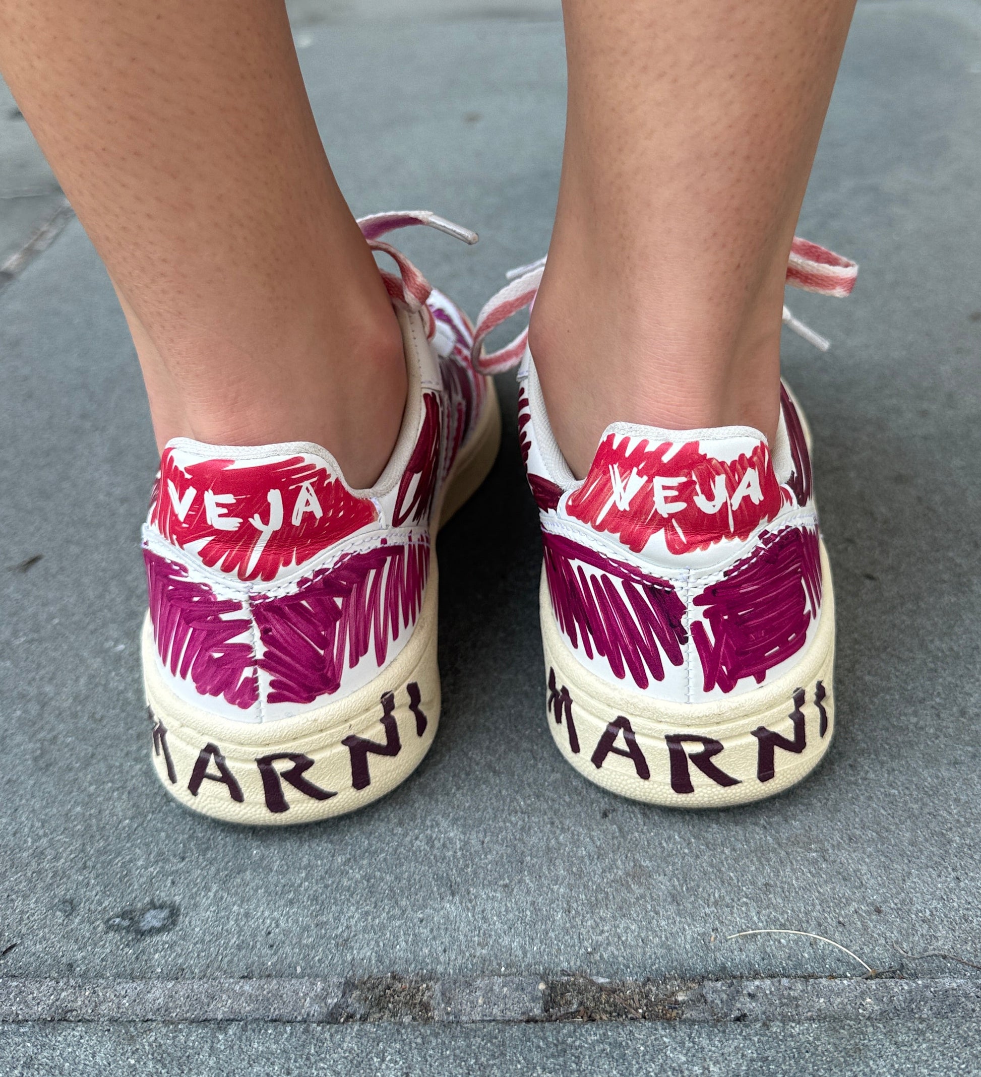 Veja x Marni V-10 sneaker pink purple back view Marni heel logo Second Edition
