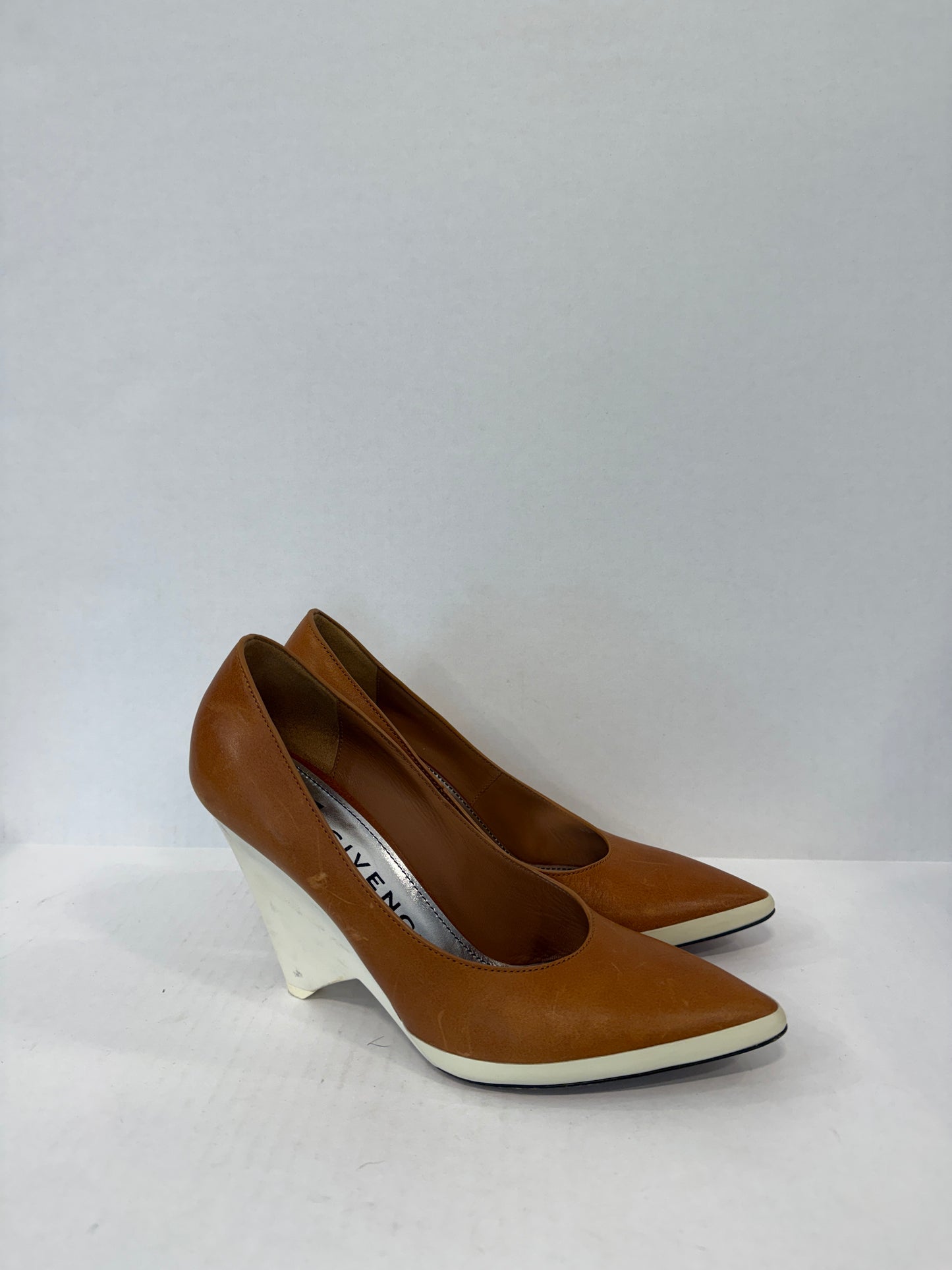GIVENCHY Leather High Pump/8.5-EU39